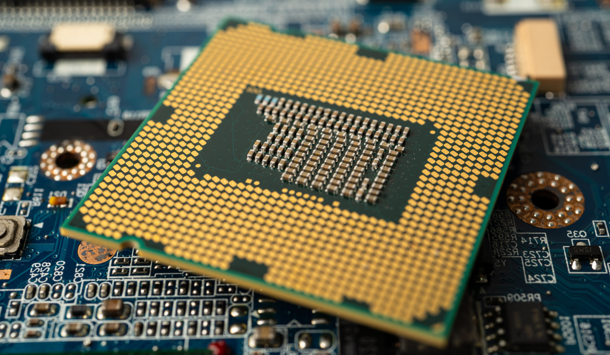 Diagrama mostrando la relación entre el procesador, el socket de la CPU y el chipset de la placa madre