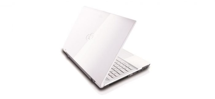 Fujitsu LifeBook AH562 Táctil 15,6" i3 3110M, 8GB, HDD 320GB, A